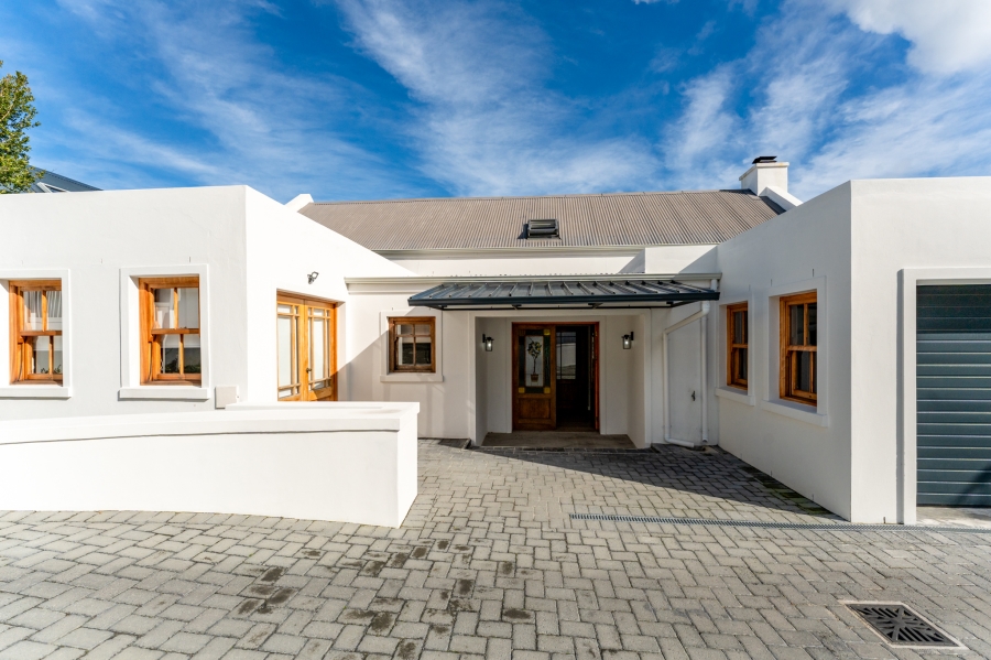 3 Bedroom Property for Sale in Noordhaven Western Cape
